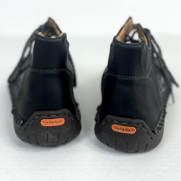 Govicta 
Leather Ankle Chukka Boots - Picture 8 of 11